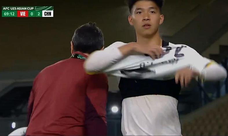 开云-王钰栋亚洲杯破荒 刘诚宇热身进球！申花1-2蔚山，还砸李昊吗？