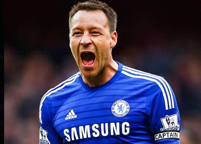 体育APP-34岁铁人范戴克，英超第一中卫之争竟被他“踢”成连续剧？|约翰·特里|格拉文贝尔奇|利物浦|C罗|特里_新浪体育_新浪新闻